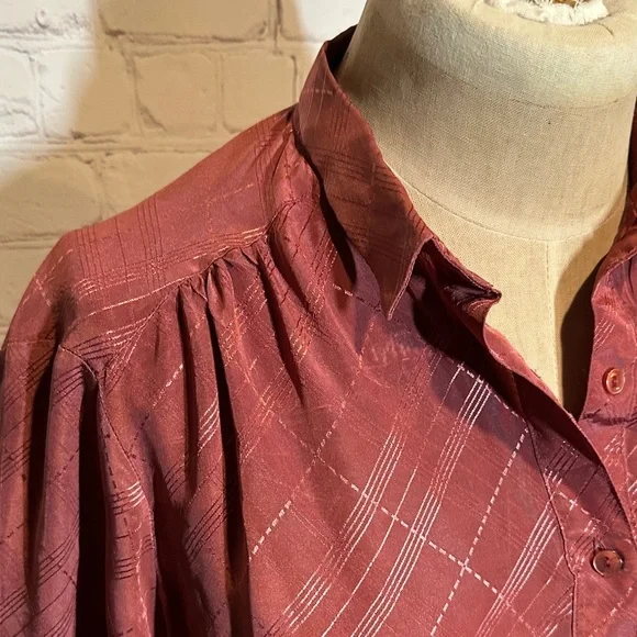 Vintage y2k Western Red Silky Blouse by Exclusively Yours size med - Picture 2 of 5